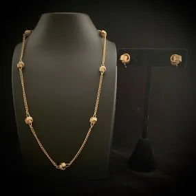 1977 Avon Delicate Knots Necklace & Earrings Set, Gold