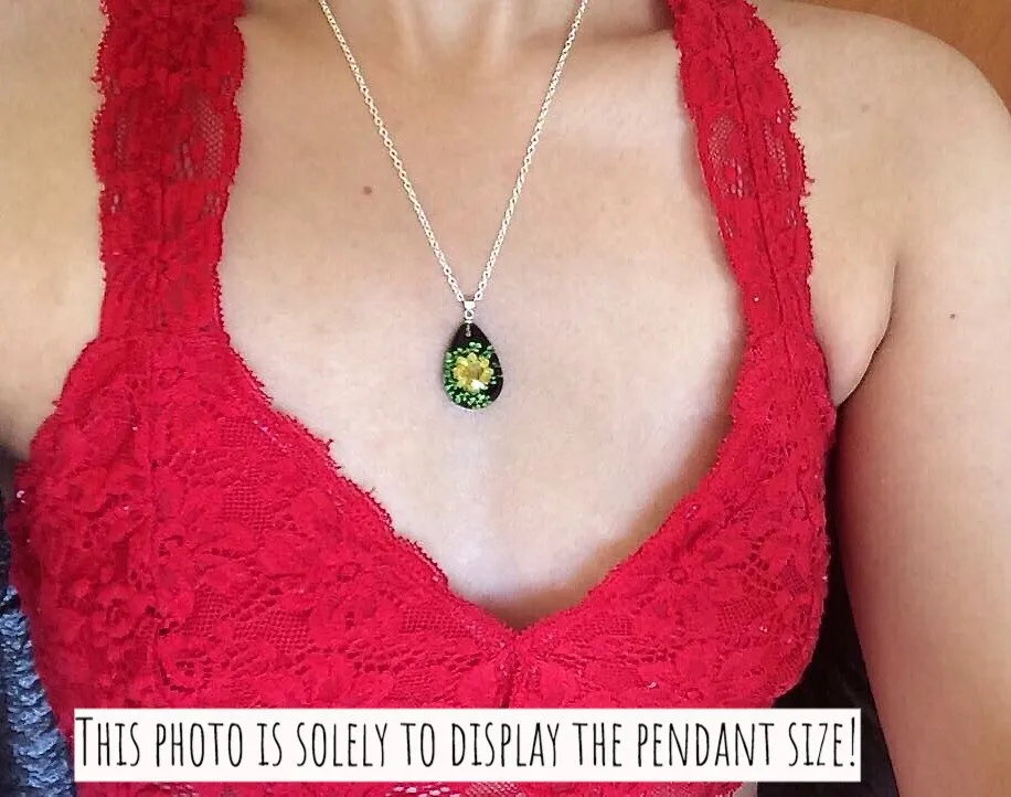 (On Sale!) Spring Gardens Real Flower Necklaces